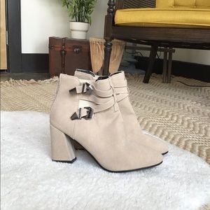 Beige faux suede bootie